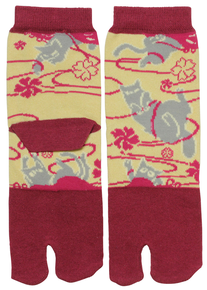 【ご紹介します！ほっこりかわいい！猫をデザインした！】足袋ソックス　桜流水紋