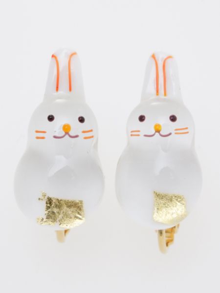【ご紹介します！信頼の日本製！ブランド『カヤ』の可愛いアクセサリー！ガラス守りイヤリング】ウサギ