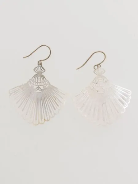 【ご紹介します！孔雀が羽を広げたような和アクセサリー！透かし孔雀ピアス！】SILVER