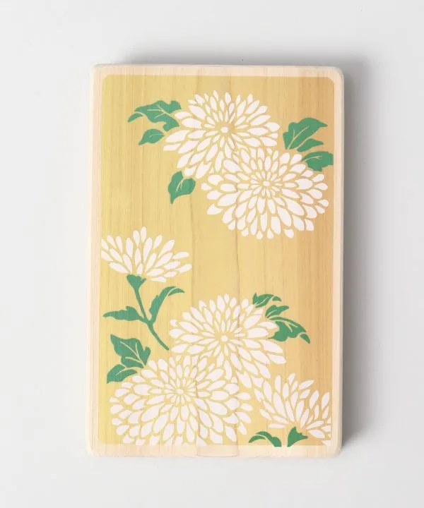 【ご紹介します！御朱印巡りの必需品！日本の神聖な檜を使用！日の木御朱印帳！】 花霞キク