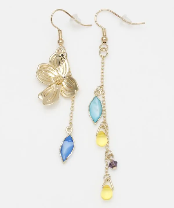 【新登場！ゴールドの花が目を惹く！和アクセサリー！普段使いにも！花優美ピアス】HANAMIZUKI