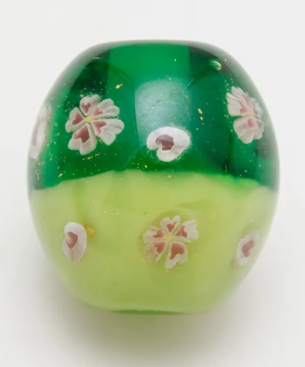 【和アクセサリー！桜金散しとんぼ玉！和の粋をギュッと閉じ込めた小さな宝石☆】緑