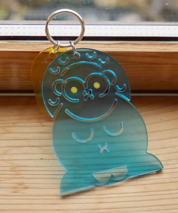 【安心の日本製！ブランド『カヤ』の可愛い和グッズ！民芸アクリルキーホルダー 】シガラキタヌキ