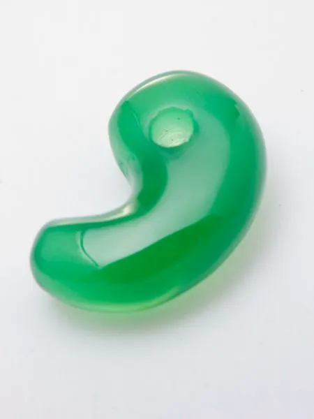 【ご紹介します！ブランド『岩座』の古代型勾玉（Mサイズ）】GREEN AGATE