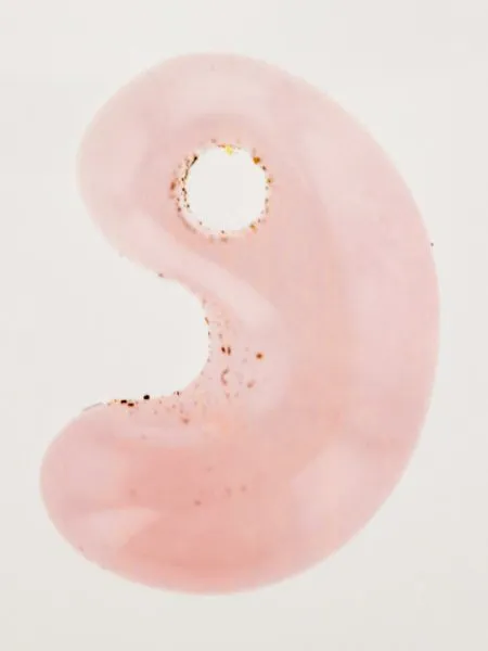 【ご紹介します！ブランド『岩座』の古代型勾玉（Sサイズ）】ROSE QUARTZ