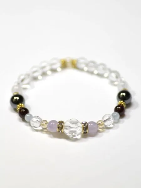 【ギフトや贈り物にもおすすめ！美麗　ヘマタイトブレスレット】HEMATITE