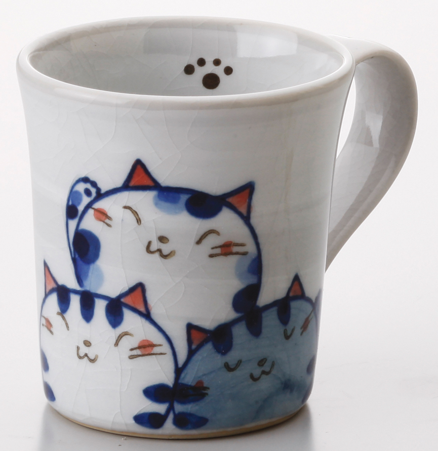【ご紹介します！安心の日本製！人気の猫の食器】トリオ猫 マグ・青