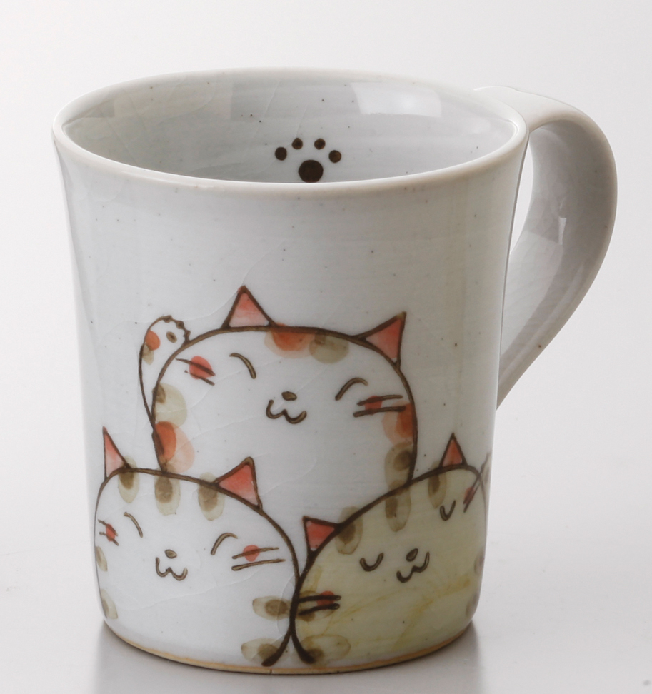 【ご紹介します！安心の日本製！人気の猫の食器】トリオ猫 マグ・黄
