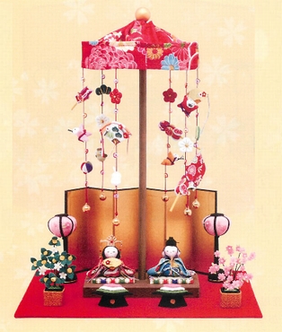 【ご紹介します！安心の日本製！人気のつるし飾りと一緒に飾れる雛飾り！卓上ミニ輪飾り わらべ雛】