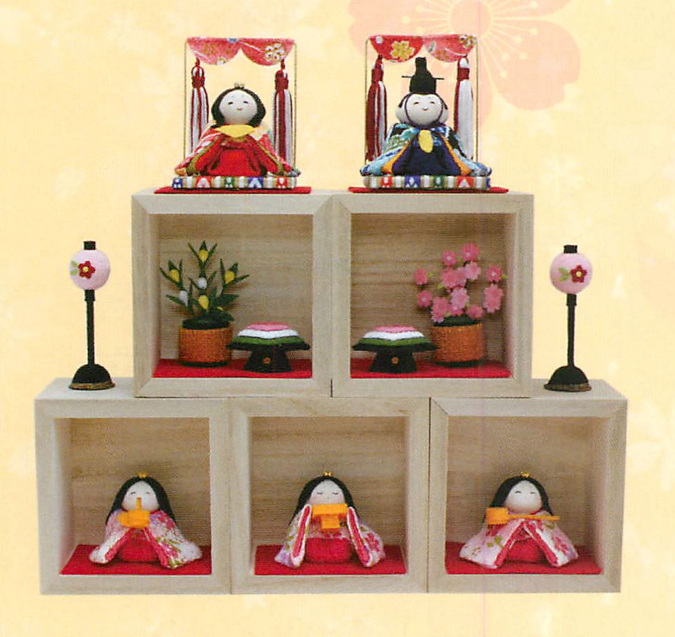 【ご紹介します！安心の日本製！春の訪れをつげるほっこりかわいい雛人形！】箱段お飾りセットお雛さま