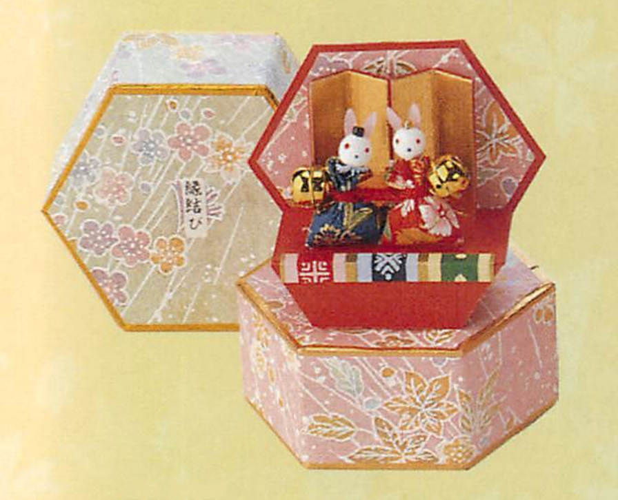 【ご紹介します！日本製！コンパクトで飾りやすい！手作り和紙細工の収納小箱雛！】兎 六角雛