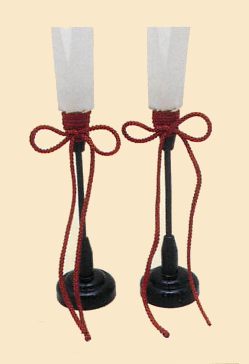 【ご紹介します！安心の日本製！桃の節句を祝う雛小道具！】18cm 木製黒塗り 油灯（一対）