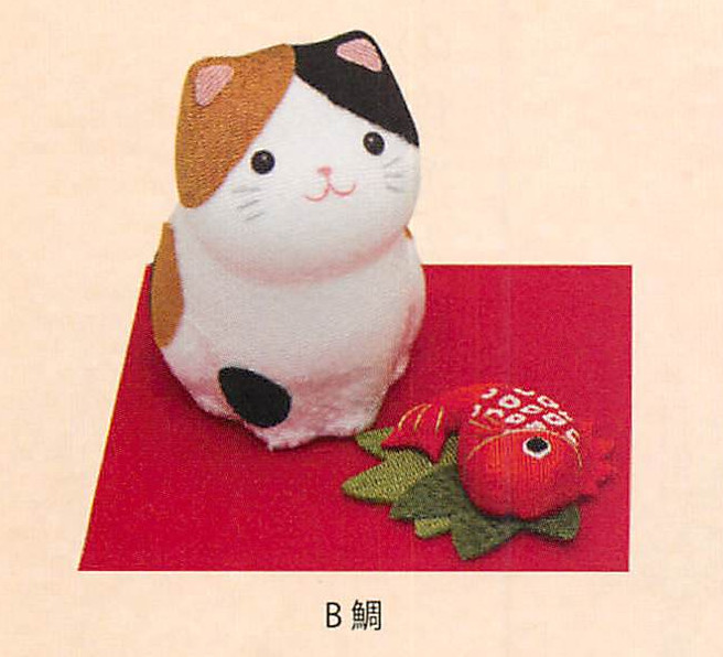 【ご紹介します！安心の日本製！縁起物飾り！】三毛猫の縁起飾り（2種）B.鯛