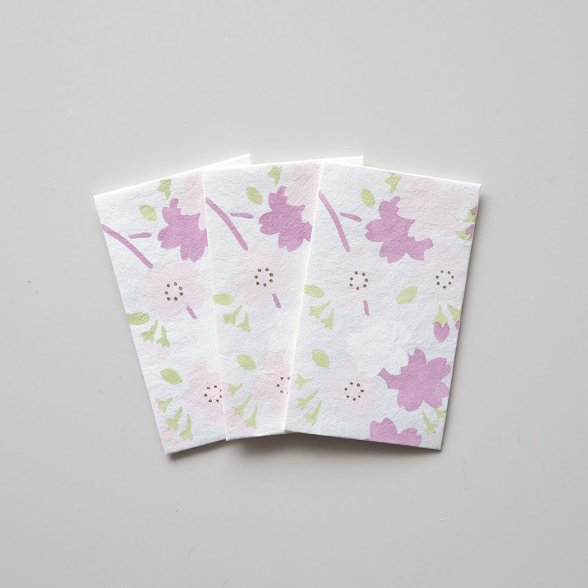 【新登場！伝統技法、型染めで一色ずつ職人が手摺りで製作しました！】手摺り型染めぽち袋 舞桜