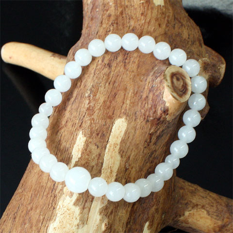 【ブレスやお守りに】天然貴石を使用した女性用腕輪念珠（数珠） 人気のホワイトオニキス