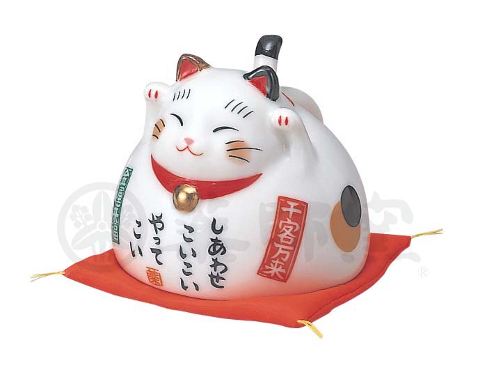 【新登場！日本製！やきものの街、瀬戸市発祥のブランド！薬師窯！】彩絵まねき猫カップ（白）