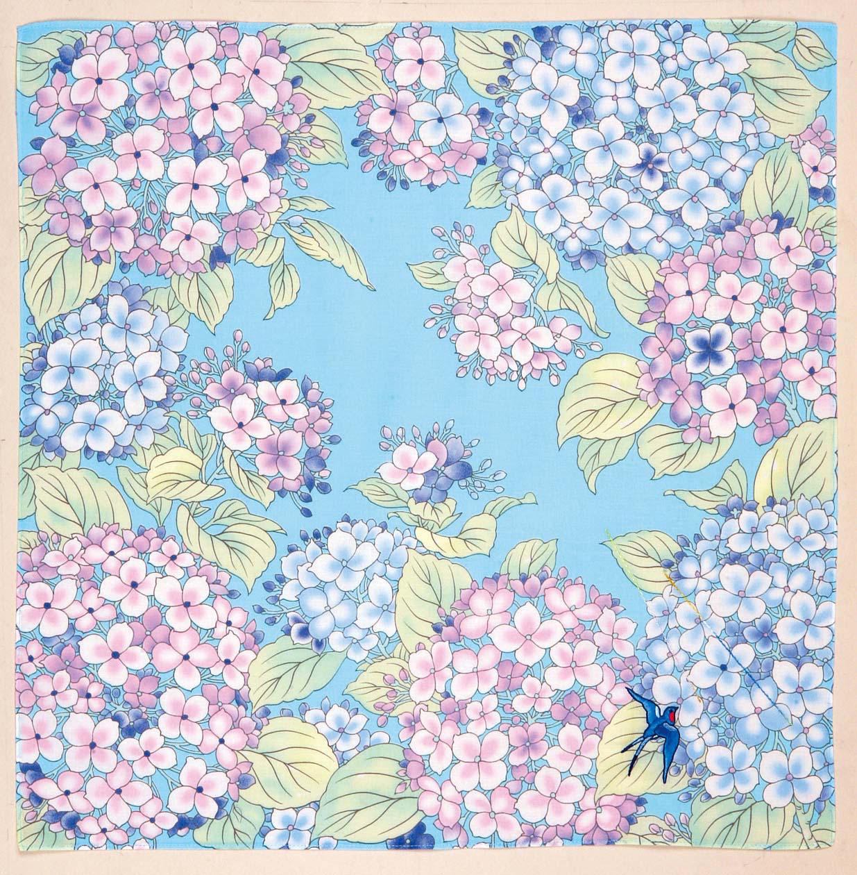 【ご紹介します！安心の日本製！花柄が美しい！en.gawa. 刺繍ハンカチ】紫陽花　ブルー